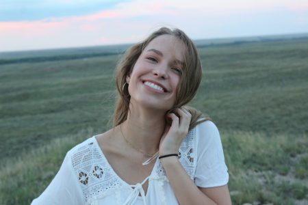 Selfcare beim Lächeln: Was eine gute Zahnbehandlung ausmacht