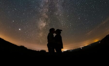 Liebe-Wochenhoroskop 13. bis 19. April 2026 für alle Sternzeichen