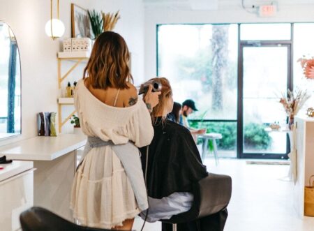 Long Bob mit Pony 2026 in der Diskussion – Trendfrisur oder Auslaufmodell?